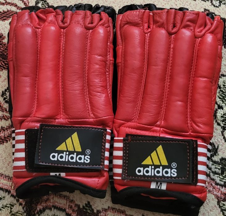 Перчатки для спорта