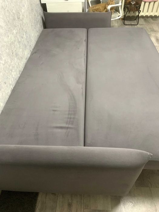 Продам диван в хорошем состояний.