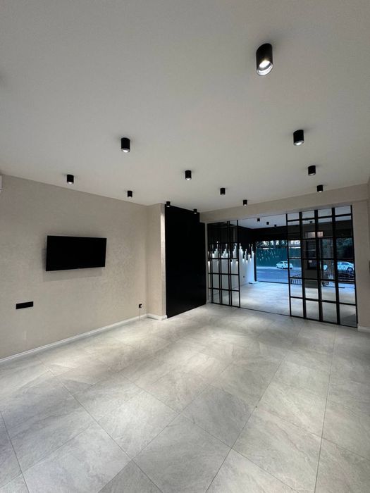 Глинка ГАИ аренда 76 м2 + 76 цоколь 1 линия под кафе бутик opeb space