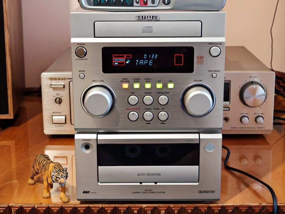 Aiwa XR-M10. Sistem audio top. Se vinde fără boxe. Preț fix !