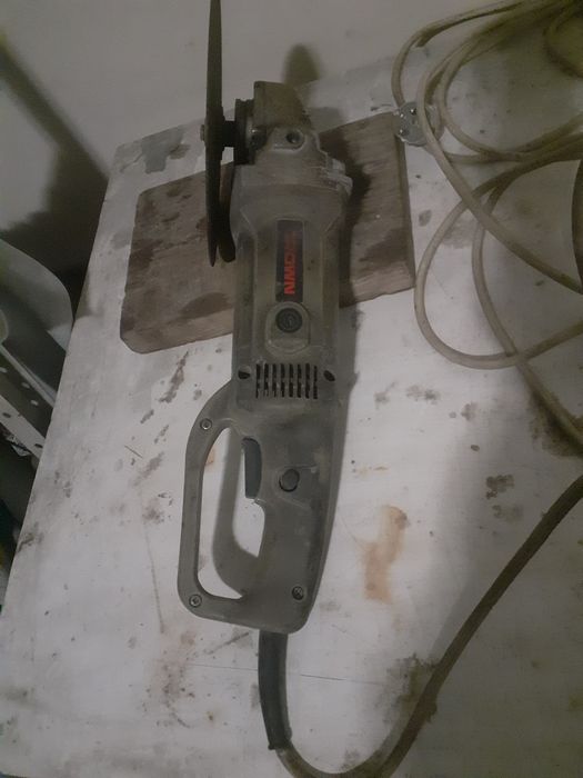 Электроинструмент б/у