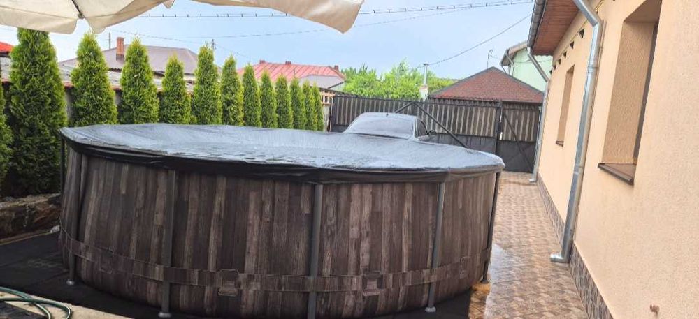 Piscina rotunda cu cadru metalic si pompa inclusa, Bestway, 427 x 122 cm