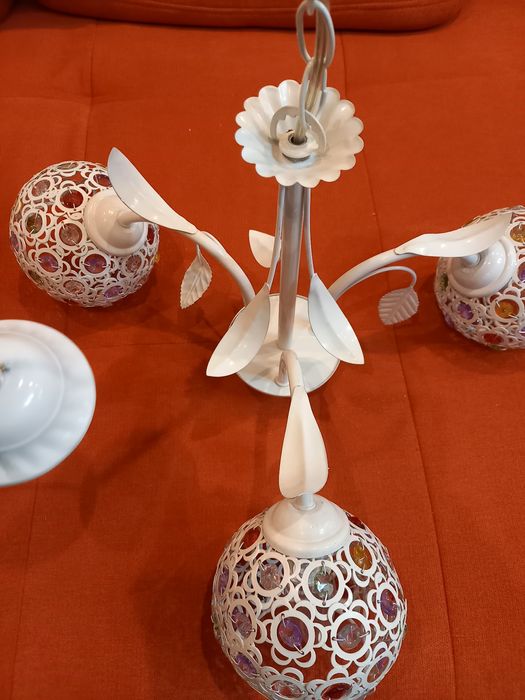 Люстра трехрожковая