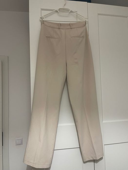 Costum de femei elegant cu pene Reserved