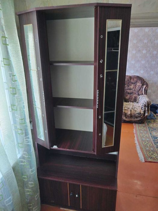 Кресло, телевизор