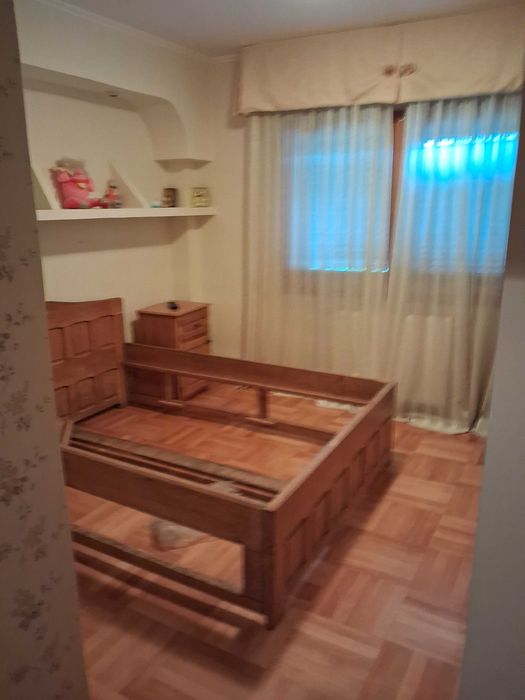 Inchiriez apartament două  camere decomandate  complet  mobilat zona Energiei Bacau
