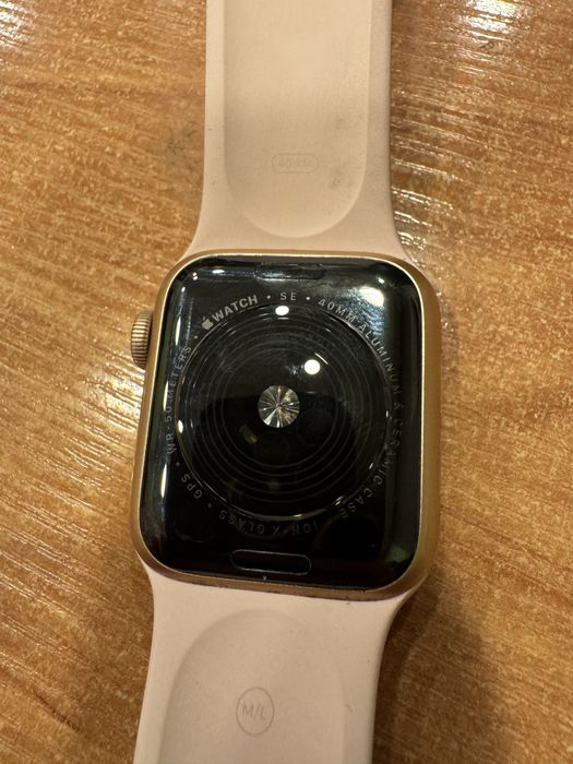 Часы apple watch se