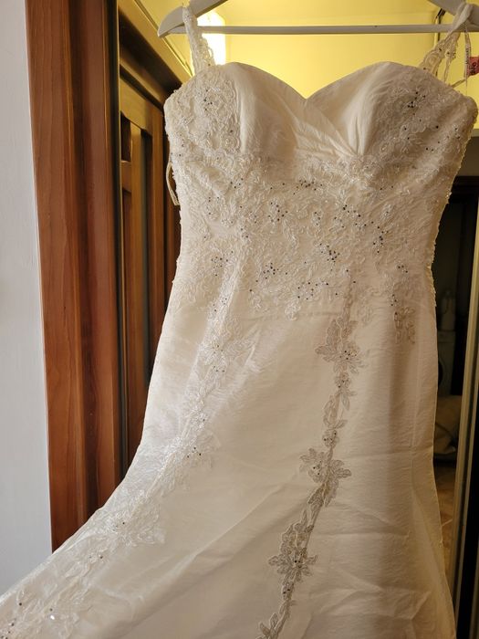 Rochie de mireasa Soterro and Midgley