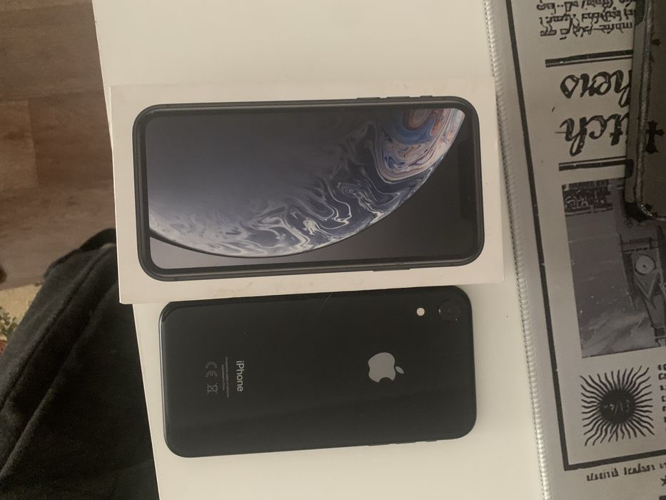 Продам iphone xr 64gb black