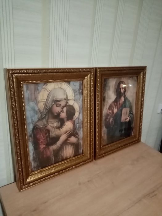 Продам две  иконы!
