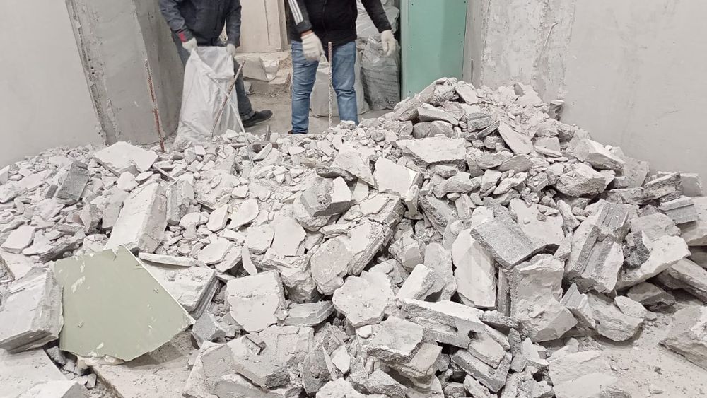 Вывоз мусора строительного в мешках и россыпью, всякого хлама , старой