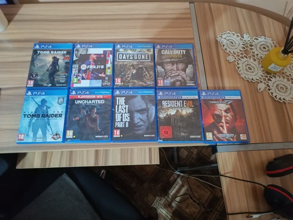 Vind Ps4 Pro in stare excellenta