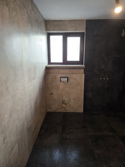 Execut lucrării fatade placare cu piatra naturala