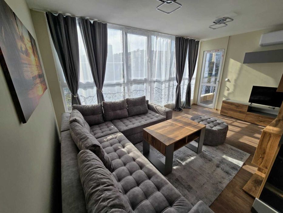 Продава се Тристаен апартамент в Стара Загора, Три чучура - център - 176 кв.м за 493 €/кв.м - Снимка #2