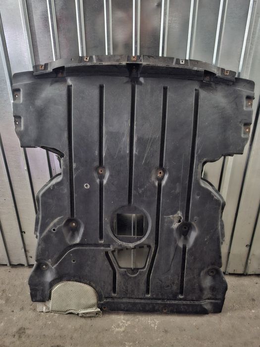 Scut motor Original BMW E81 E82 E87 pentru bara M