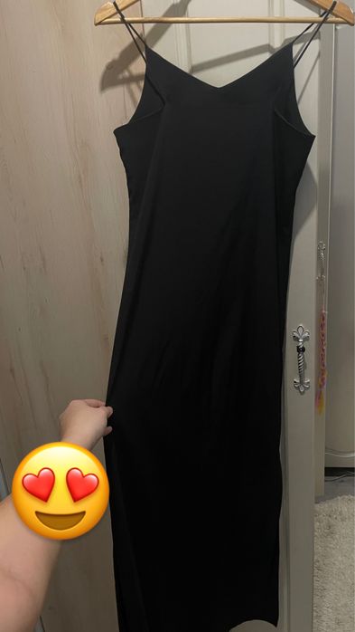 Продам базовое платье