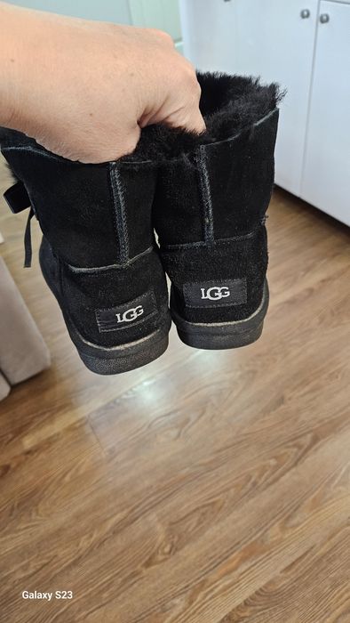 Продам детские угги