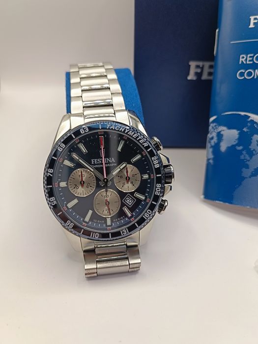 Часовник Festina F20560 / 20 месеца гаранция