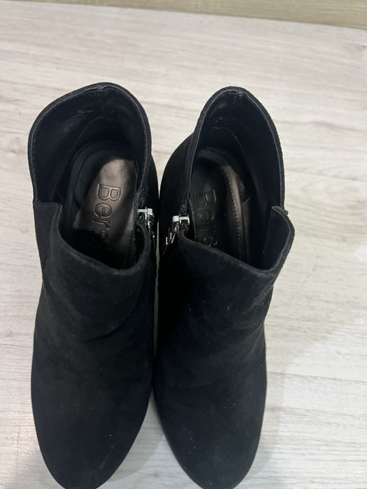 Боти Bershka - 37 номер