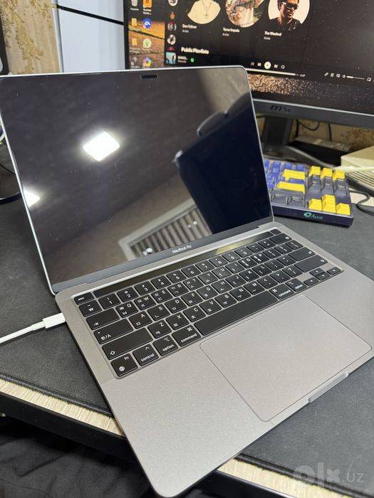 Macbook m1 13 8/256