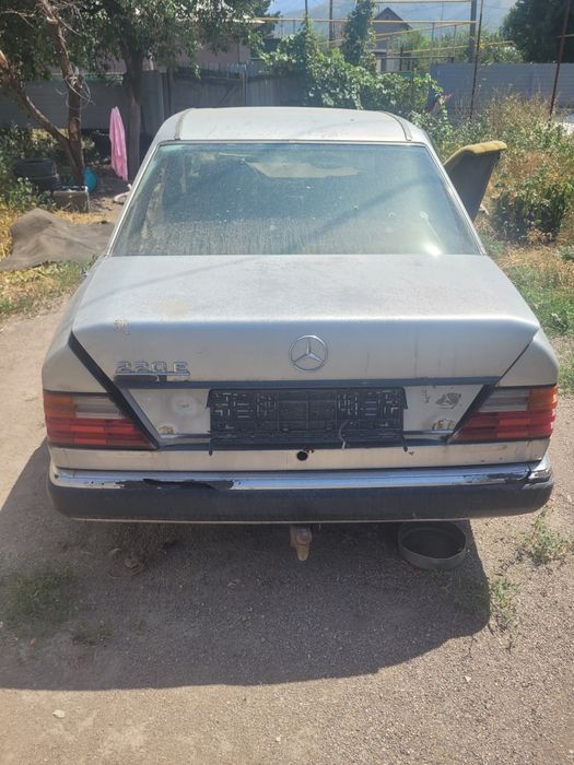 Автозапчасти Мерседес 124