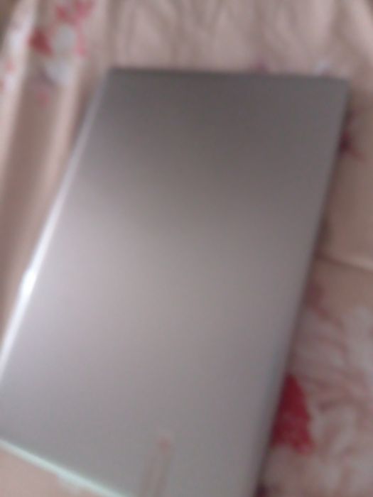 Vând leptop packard bell