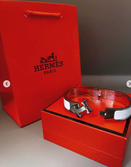 Hermes Гривнаи и Пръстен