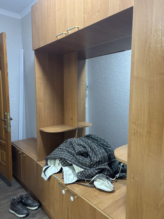 Продам комплект для прихожей