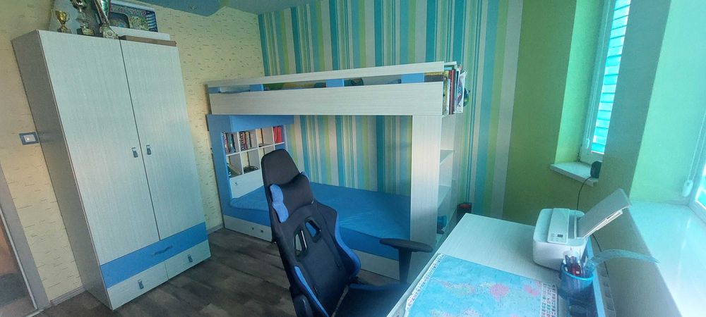 Детска стая с двуетажно легло