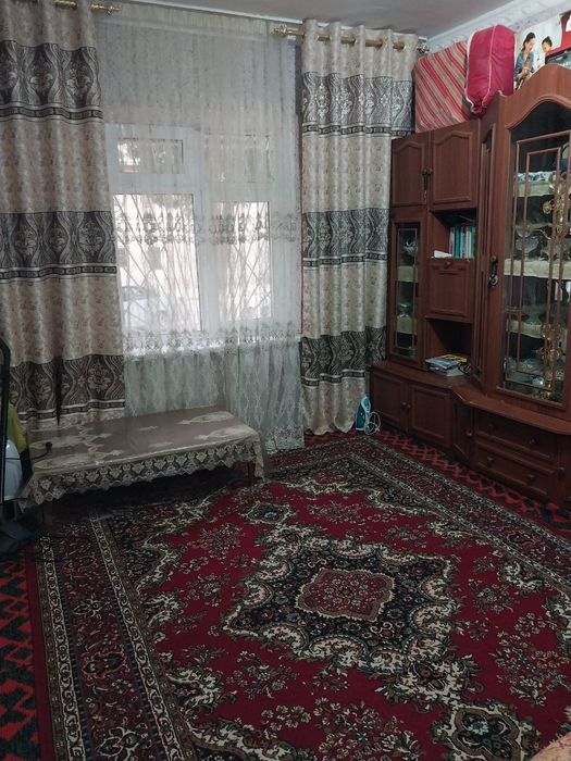 Qarshi shahridan uy sotiladi