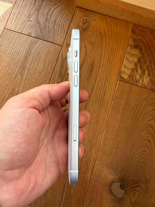 Iphone 15 plus перфектен.