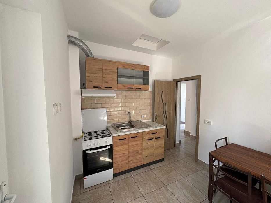 Închiriez casă Popești-Leordeni