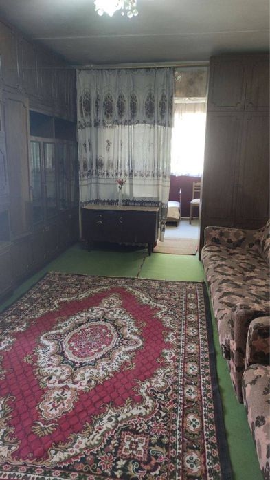 Срочно Продается. Беруний. 1 комнатная 2 х 6 балкон