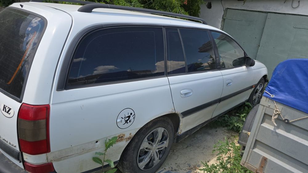 Продам машину Opel omeg b 2.0 1995г.