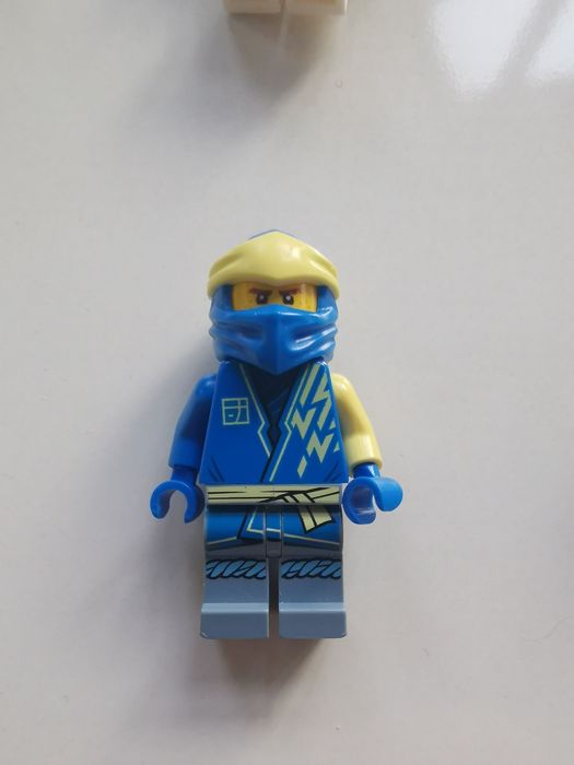 Продавам и заменям Лего/ Lego ninjago фигурки