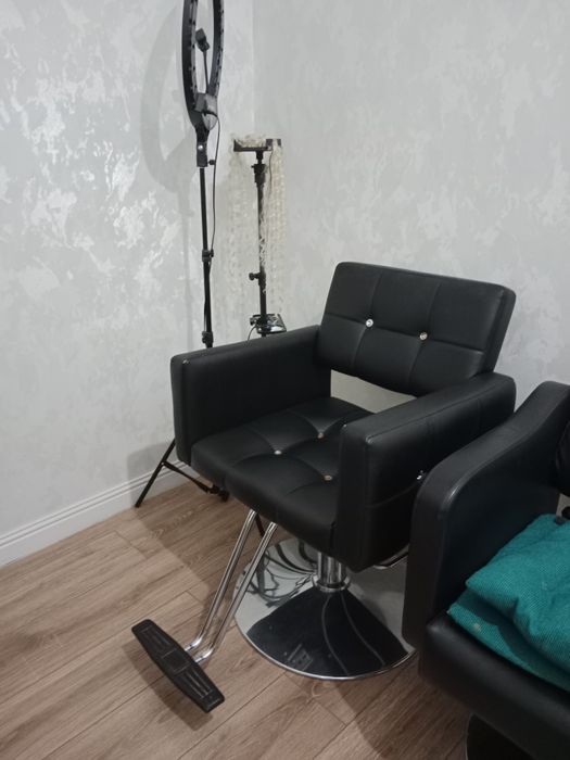 Продам парикмахерское кресло 28.000 т