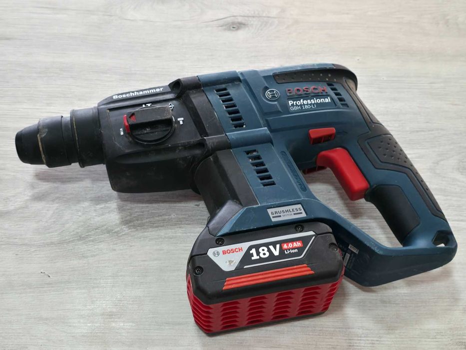 Професионален перфоратор Bosch GBH 180-LI с батерия и зарядно