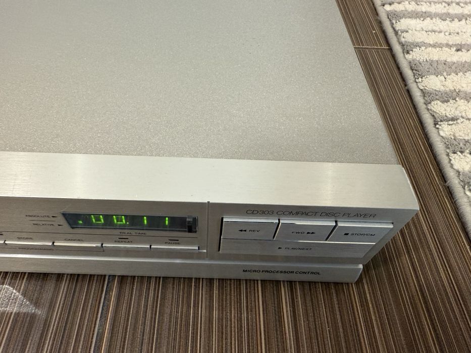 Philips CD-303 Качествен CD Player