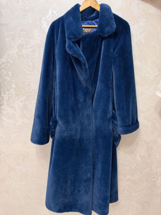 Синяя красивая Эко шубка