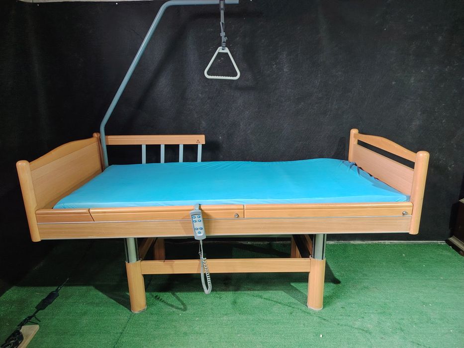 Електрическо болнично легло