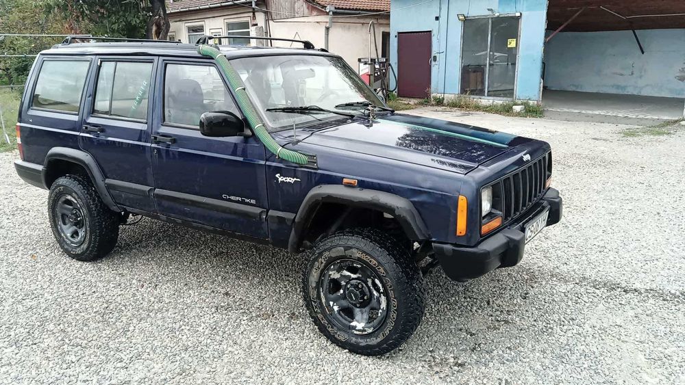 Vând jeep cherokee xj 2.5 diesel, autoutilitara