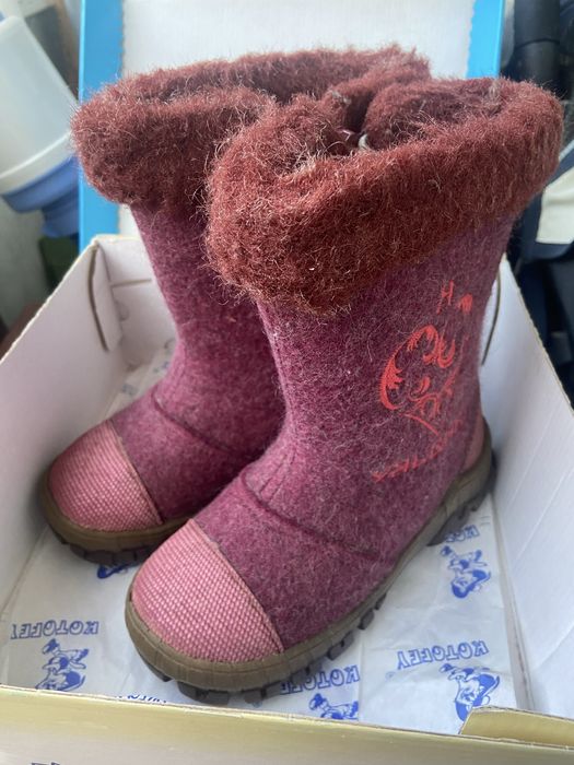 Продаю валенки на девочку