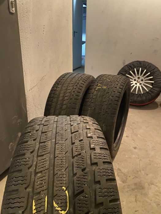 Зимни Гуми 225/45/17 KUMHO