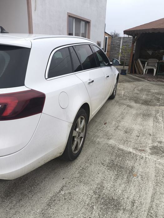 Opel insignia automată