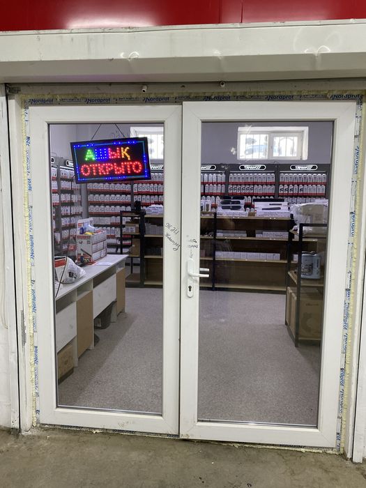 продам б/у дверь