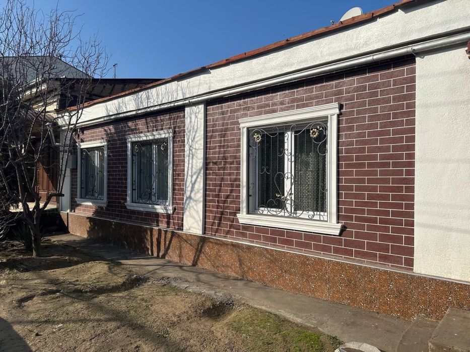 Арендага участка Такачида 2 та хонаси бор.  Срочно