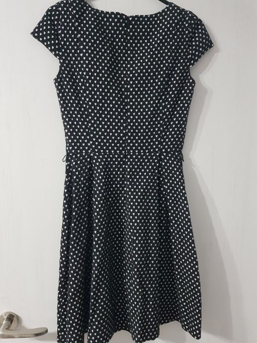 Rochie neagra cu inimioare/ Rochie caramiziu