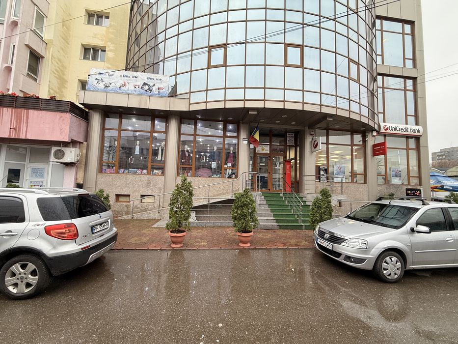 Inchiriere spatiu comercial/parter /piata aurora vest