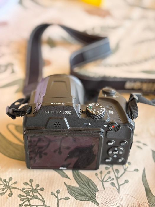Nikon Coolpix b500