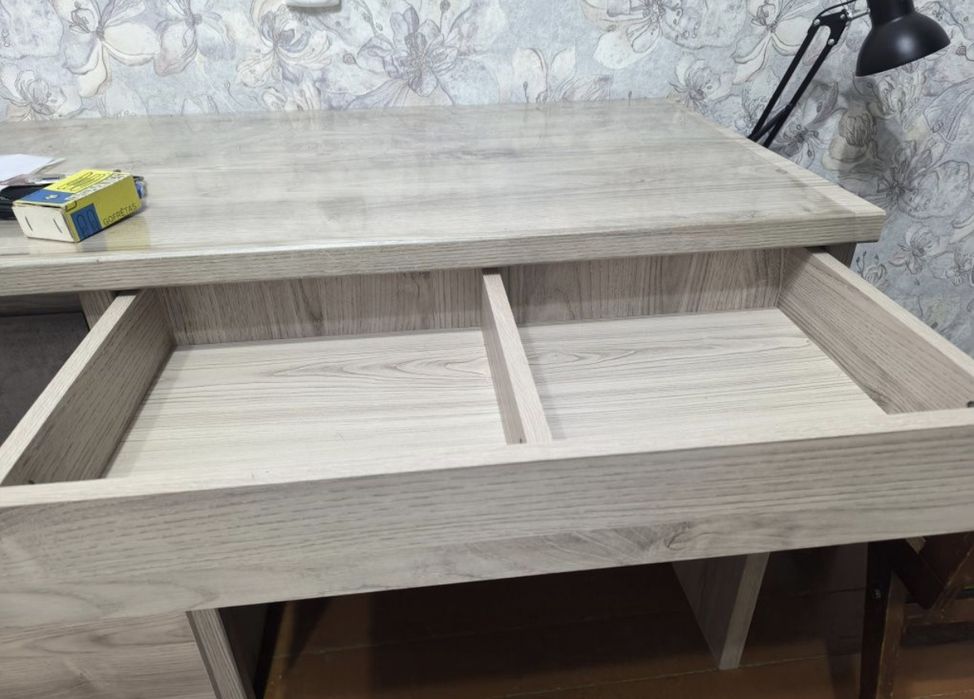 Продам стол (Беларусь)